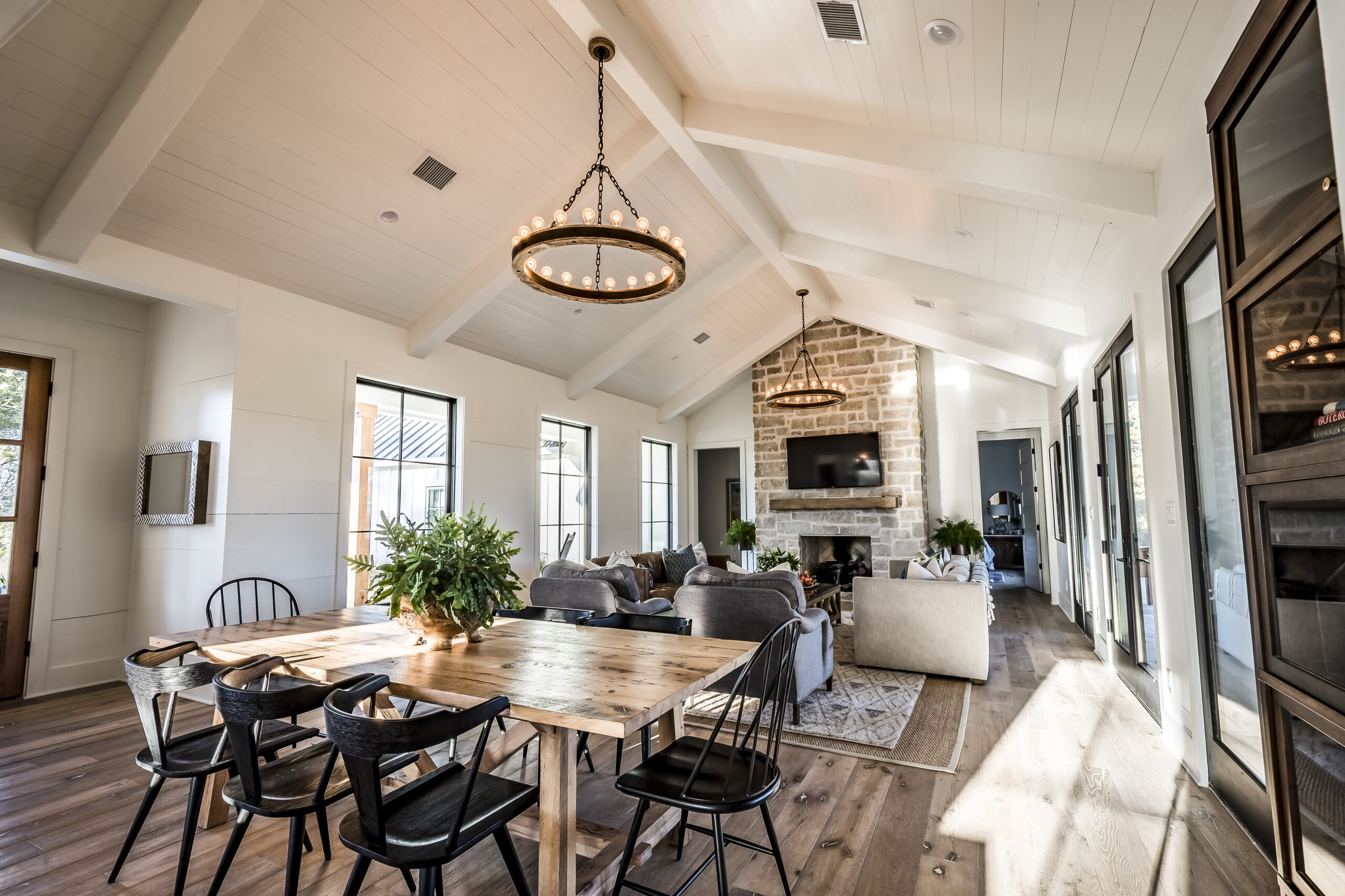 Contractors in Houston completing home remodel near Memorial